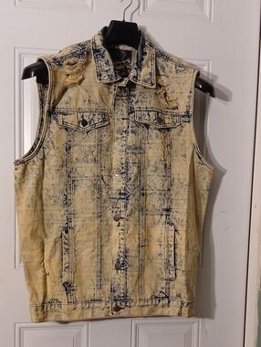 Diamond Stash Vintage Men's Distressed Bleach-Effect Denim Vest - Yellow